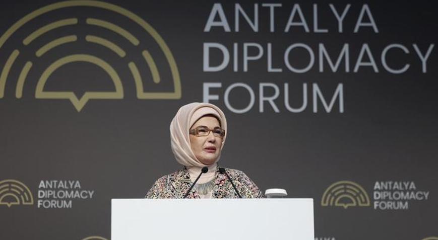 Emine Erdoğan, Filistin İçin Tek Yürek temalı programa katıldı
