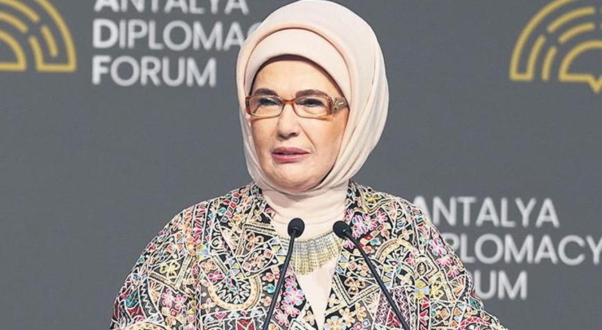 Emine Erdoğan’dan barış çağrısı