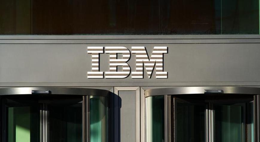 IBMin geliri arttı