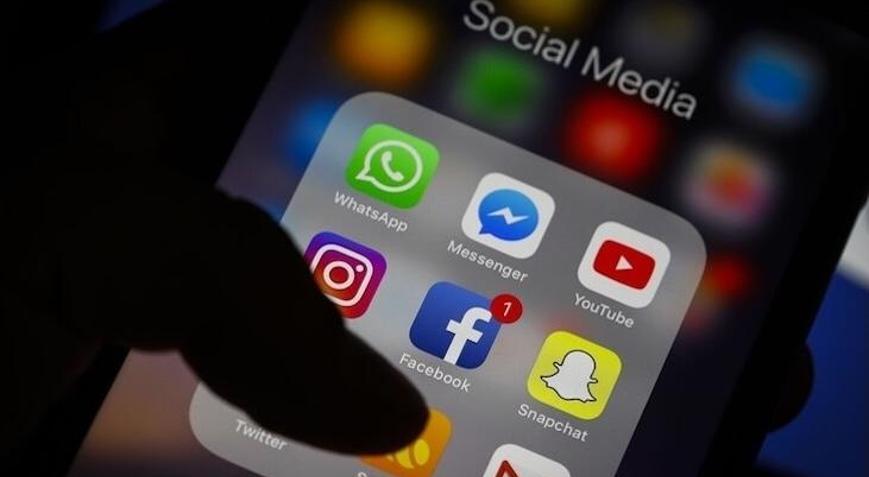Gençler haberleri sosyal medyadan takip ederken, yaşlılar televizyon tercih ediyor