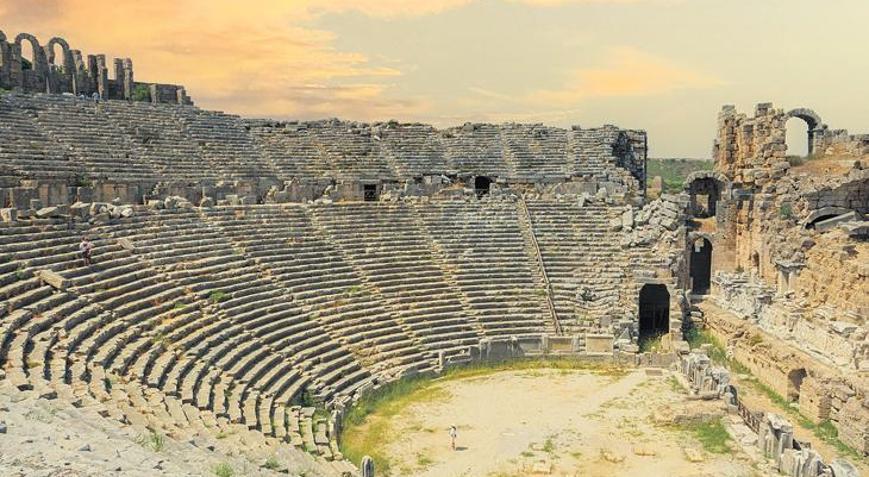 Yalnızca korumak değil yeniden yorumlamak