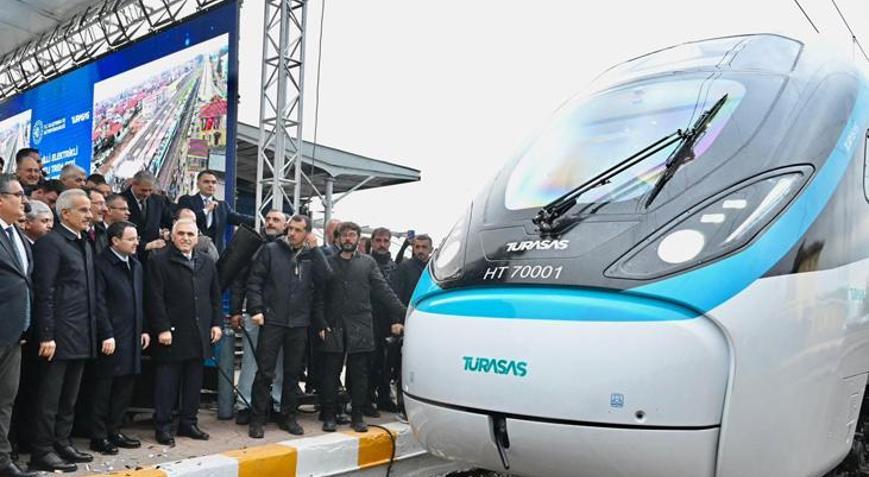 Milli Elektrikli Hızlı Tren, saatte 225 kilometre hıza ulaştı