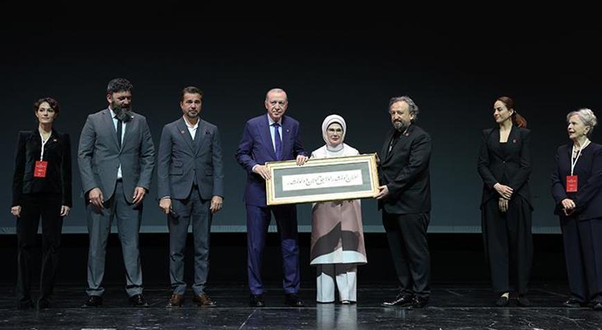 Cumhurbaşkanı Erdoğan, Bir Adam Yaratmak filminin galasına katıldı