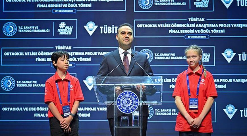 Bakan Kacır: Cesur, meraklı ve özgüveni yüksek bir nesil yetişiyor