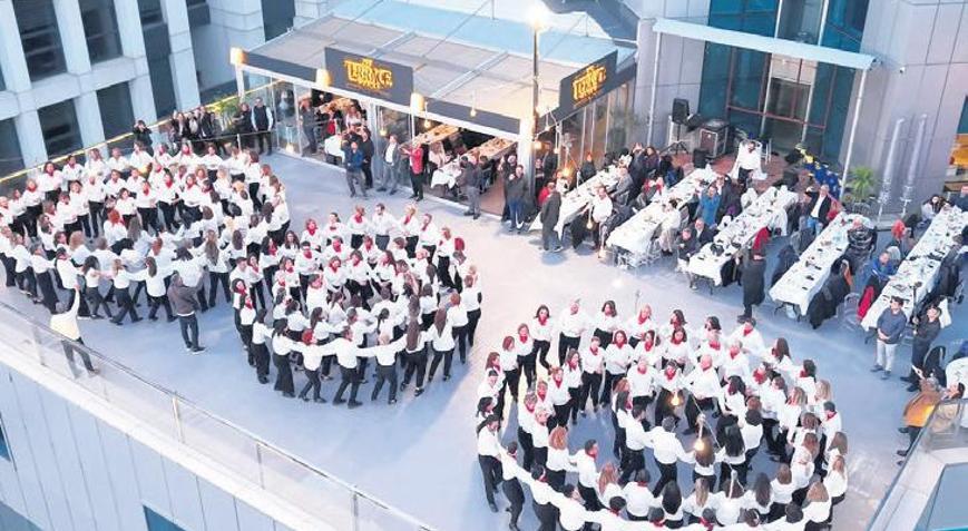 200 dansçıyla Türkiye rekoru