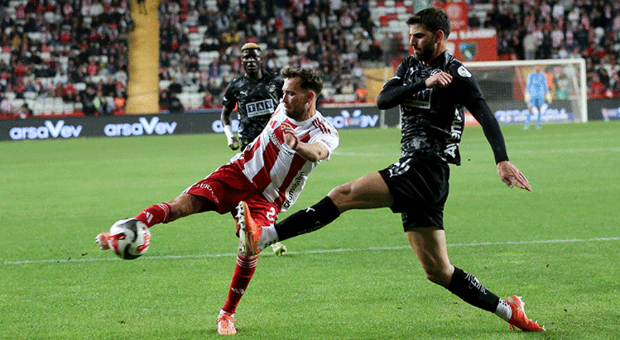 Süper Ligde Antalya derbisinde Antalyaspor ile Alanyaspor golsüz berabere kaldı