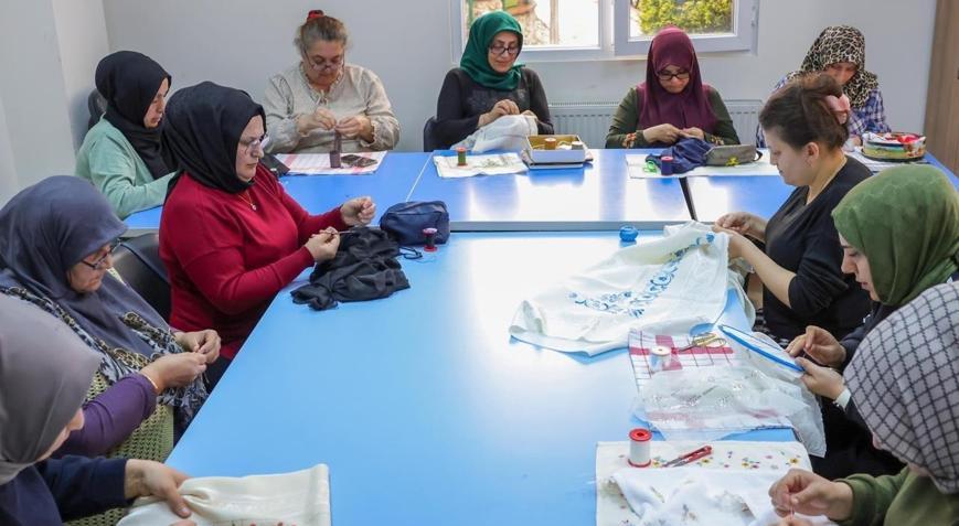 Ümraniye Belediyesinden vatandaşlara ücretsiz mesleki eğitim imkanı