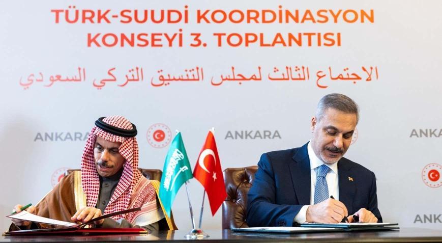 Türkiye ve S. Arabistan arasında dikkat çeken imza: Vize muafiyeti sağlandı