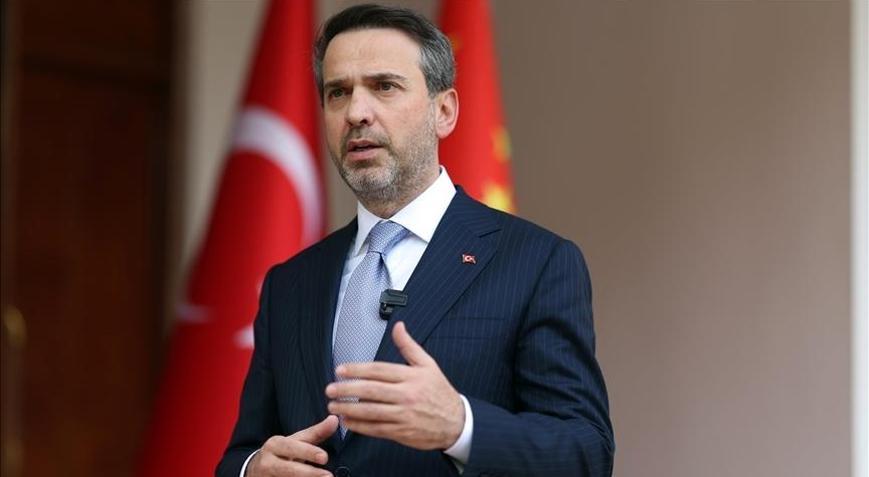 Bakan Bayraktar, Türkiye ile Cezayir arasında yeni LNG anlaşmasının imzalanabileceğini bildirdi