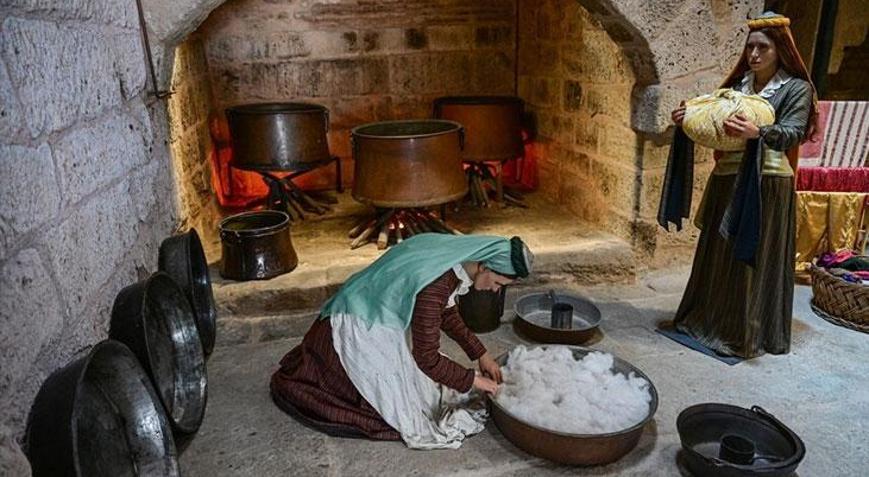 Topkapı Sarayının harem bölümündeki Kadınefendiler ve Cariyeler Taşlığı ziyarete açıldı