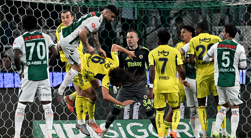 Fenerbahçe'de sakatlık! Yıldız futbolcu kafa travması geçirdi - Fenerbahçe - Spor Haberleri