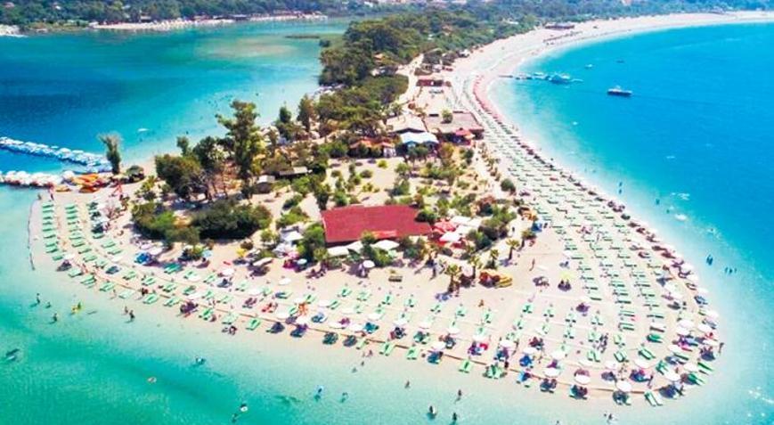 Dalaman’da 2 şezlong ve 1 şemsiye 350 TL