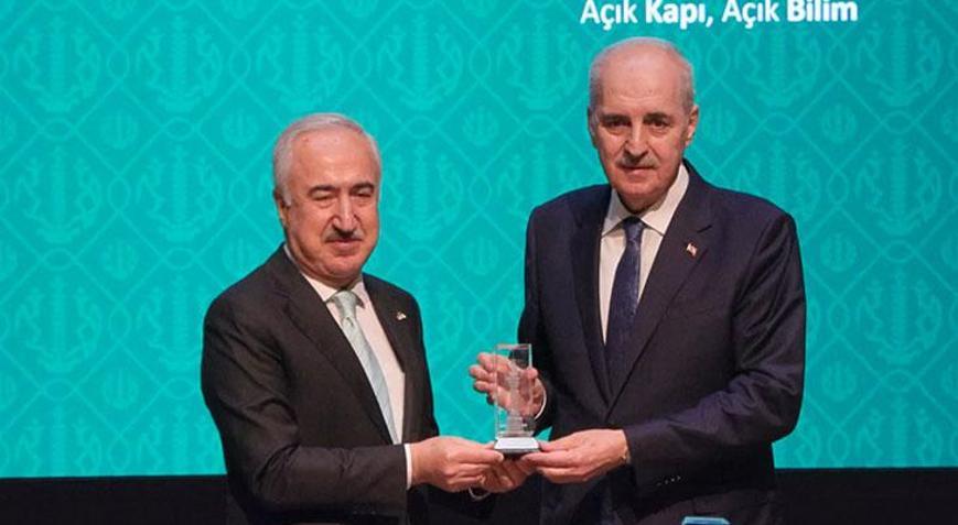 İstanbul Üniversitesi’nde Onur gecesi TBMM Başkanı Kurtulmuş: Sözü güçlü, gücü tesirli bir Türkiye’yi el birliğiyle kuracağız