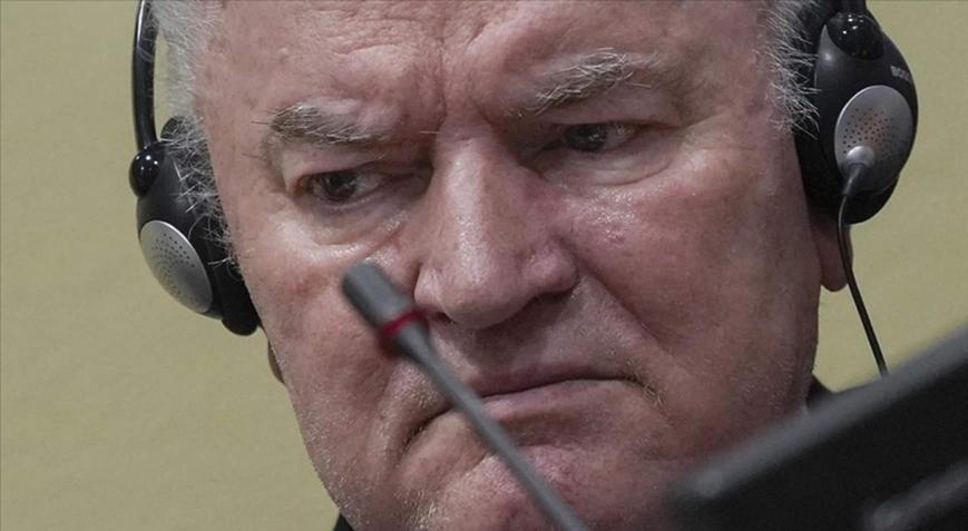 Ölmek üzere savunması reddedildi Bosna kasabı sandalyeye bağlı, konuşamayacak durumda