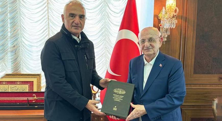Bakan Ersoydan İsmail Kahramana ziyaret