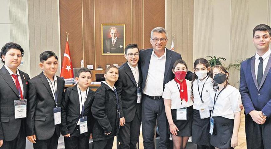 Umut Kıbrıs’ta büyüdü