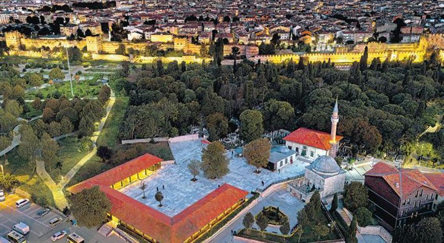 Merkez Efendi ve Bilgeliğin Külliyesi: Surun öte yanındaki şifa
