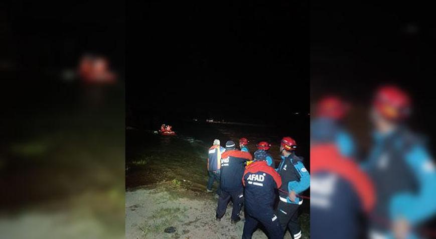 Bursa’da dere kabusu Baraj kapakları açıldı, su seviyesi yükselince 4 kişi mahsur kaldı