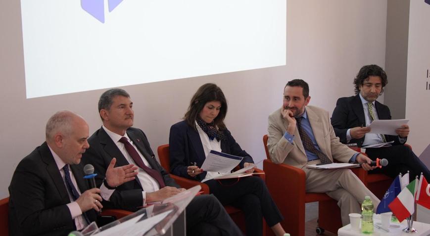 Roma’da Ankara NATO Zirvesi Ekseninde İttifakın Güney Kanadı paneli düzenlendi