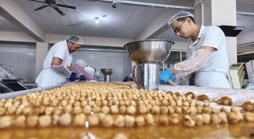 Safranboluda lokum üreticileri bayram mesaisinde