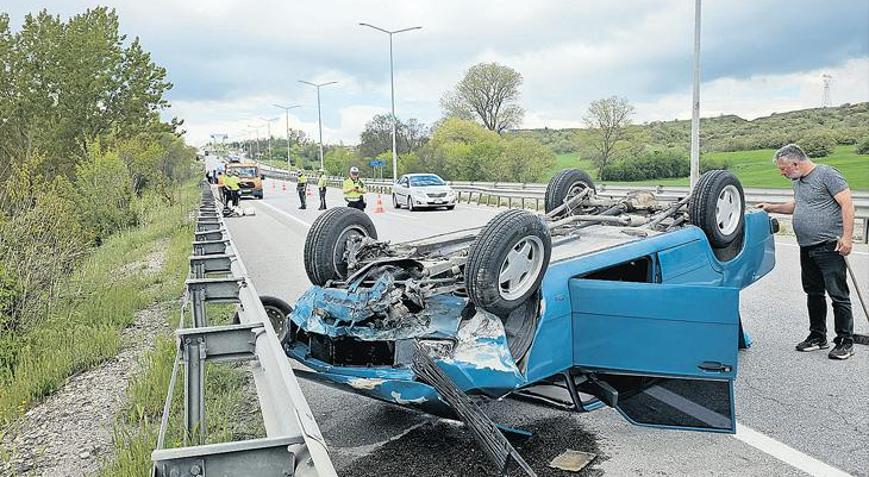 Bayram tatilinin 3’üncü günü kaza bilançosu: Dokuz ölü 24 yaralı Bayram tatilinin 3’üncü günü kaza bilançosu: Dokuz ölü 24 yaralı