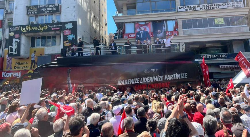 Son dakika... Özgür Özel: Derhal kurultay yapılmalı
