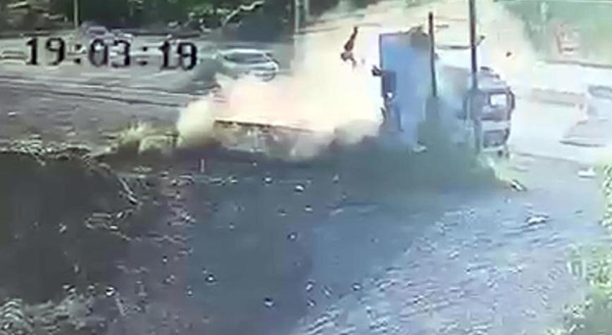Tekirdağda korkunç kaza Midibüsün çarptığı kamyonet takla attı: 1 ölü, 8 yaralı