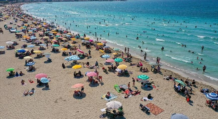 Bayram tatili Çeşmeli turizmcilere güzel sezonun habercisi oldu