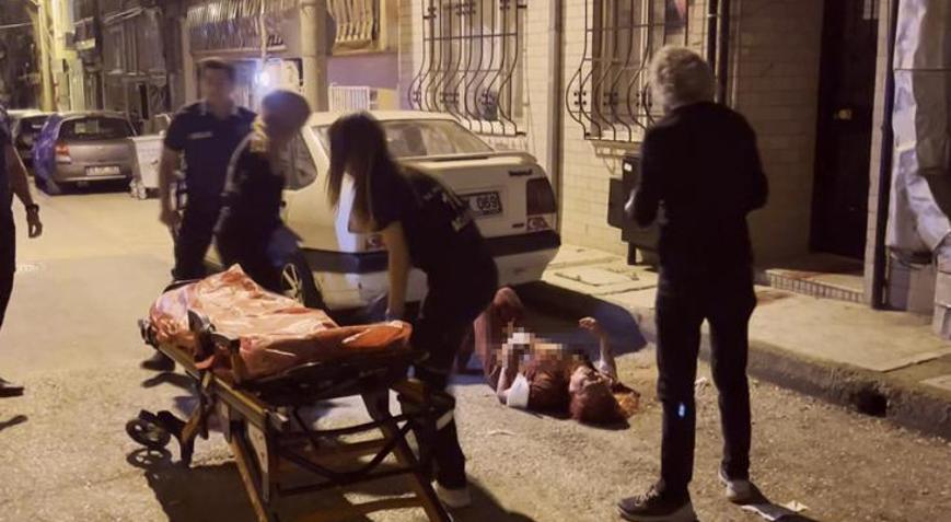 Gece yarısı cinnet getirdi; önce annesini ardından kendini bıçakladı