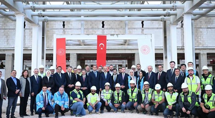 Bakan Uraloğlu havada tarihi rekoru açıkladı: 2000li yılların rakamlarını iki kat aştık