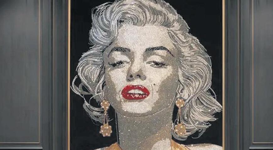 Marilyn Monroe’ya ışıltı yakışır