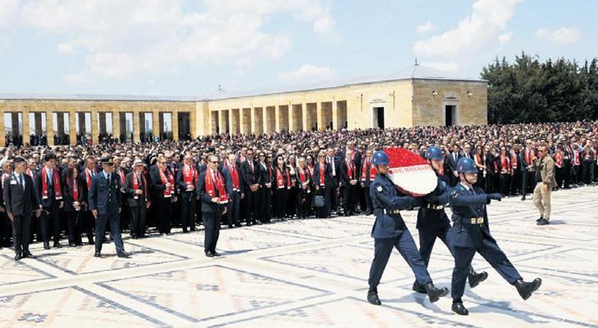 6 bin çalışanla Anıtkabir ziyareti