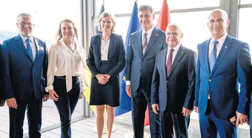 Tugay’dan iş birliği mesajı