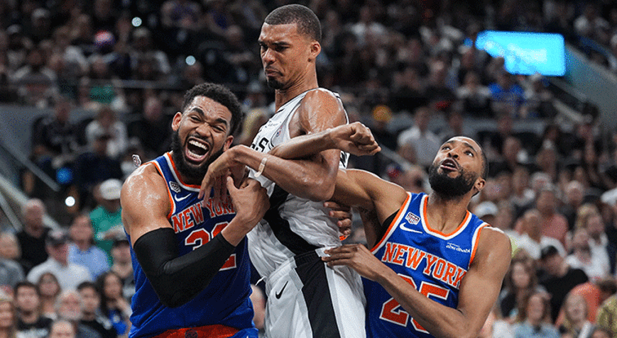 New York Knicksten tarihi başarı San Antonio Spurs karşısında 2-0 öne geçti