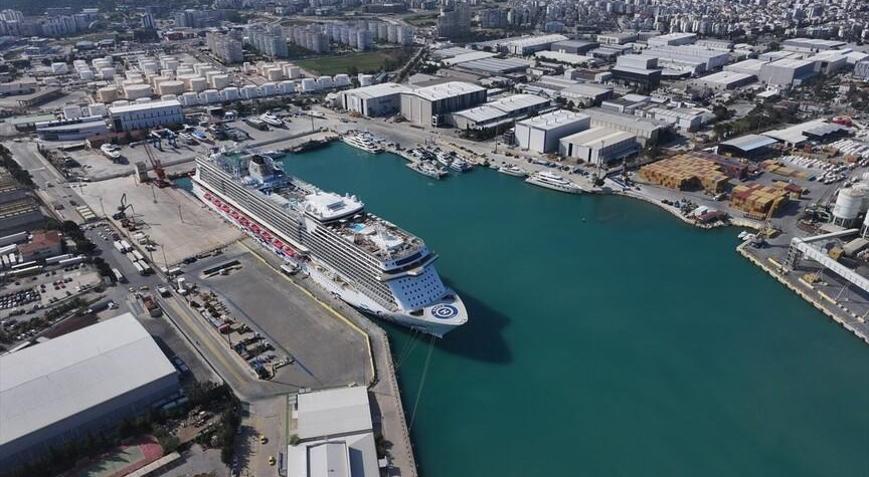 Antalya Limanında kruvaziyer trafiği hareketlendi