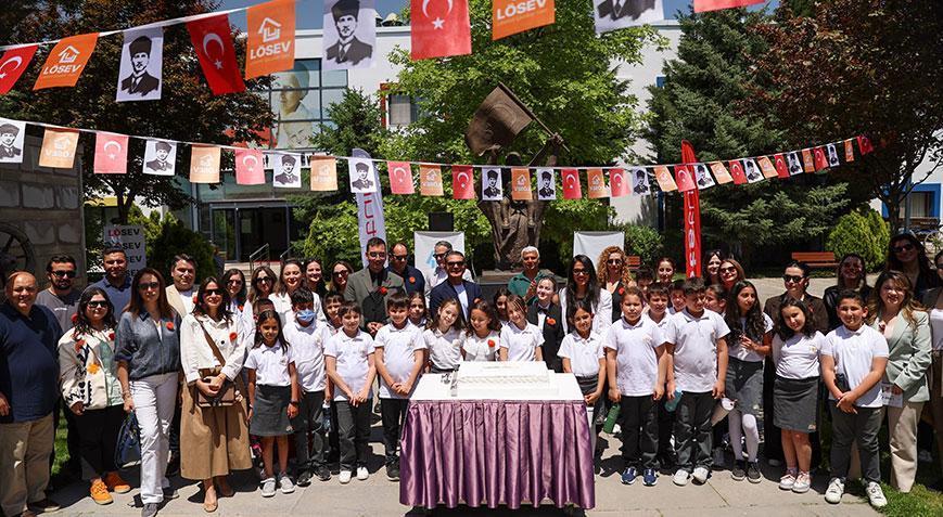 Lösev Lösemili Çocuklar Köyü’nde oyun parkı yenilendi