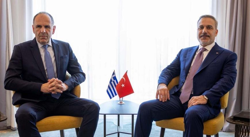 Dışişleri Bakanı Hakan Fidan, Sofyada Yunanistan Dışişleri Bakanı Yerapetritis ile görüştü