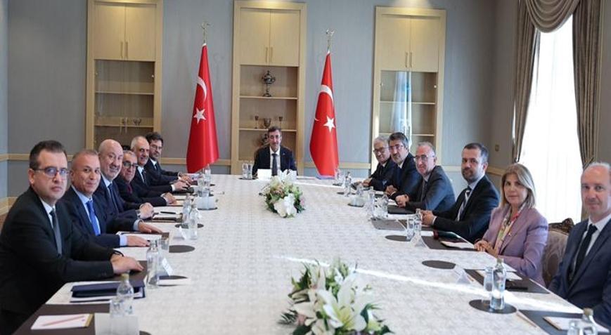 Cumhurbaşkanı Yardımcısı Yılmaz, Ekonomi Politikaları Kurulu üyeleriyle bir araya geldi
