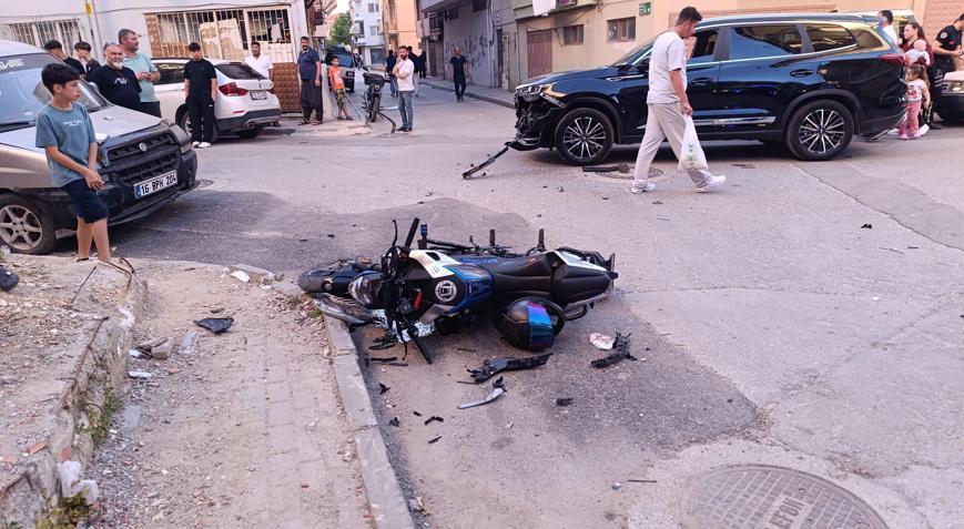 Otomobil ile çarpışan motosikletin sürücüsü yaralandı