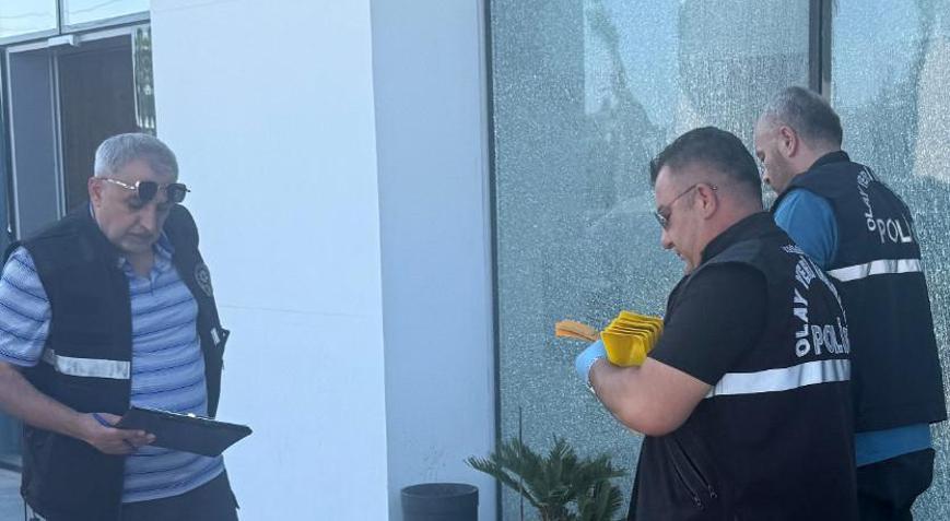 Antalyada oto galeriye silahlı saldırıda 2 tutuklama, 1 ev hapsi