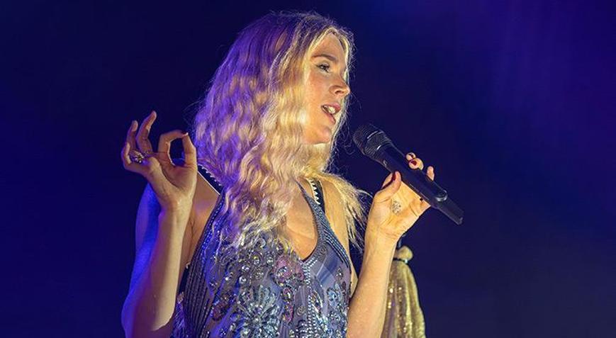 Akra Caz Festivaline Joss Stone damgası
