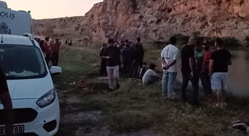 Göksu Çayında akıntıya kapılan kişi, kayboldu