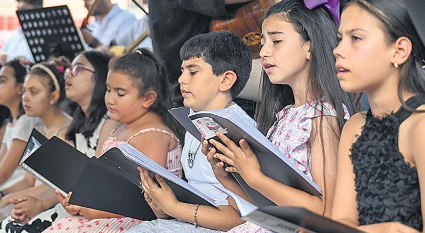 Bornova’da müzik şöleni yaşandı