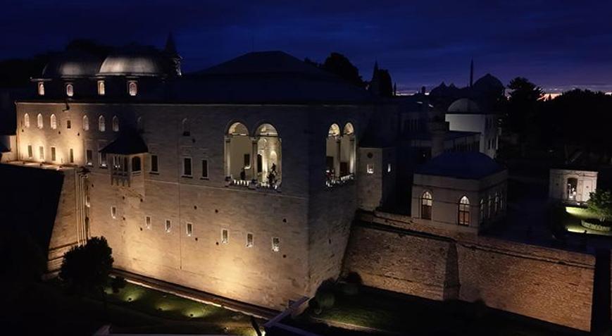 Topkapı Sarayında gece ziyaretleri başladı