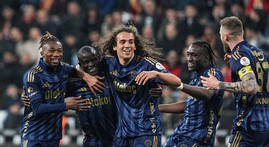 Fenerbahçede ayrılık rüzgarı Yıldız oyuncu için 20 milyon Euroyu gözden çıkardılar