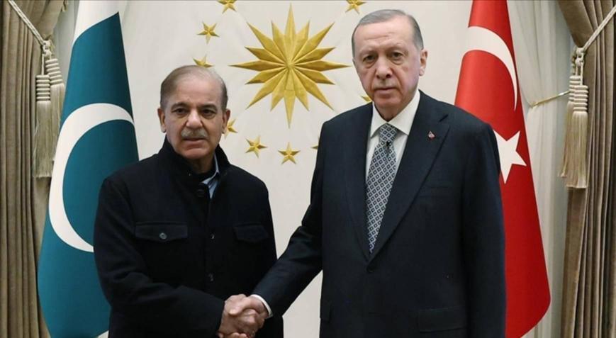 Pakistan Başbakanı, liderliği için Cumhurbaşkanı Erdoğana teşekkür etti