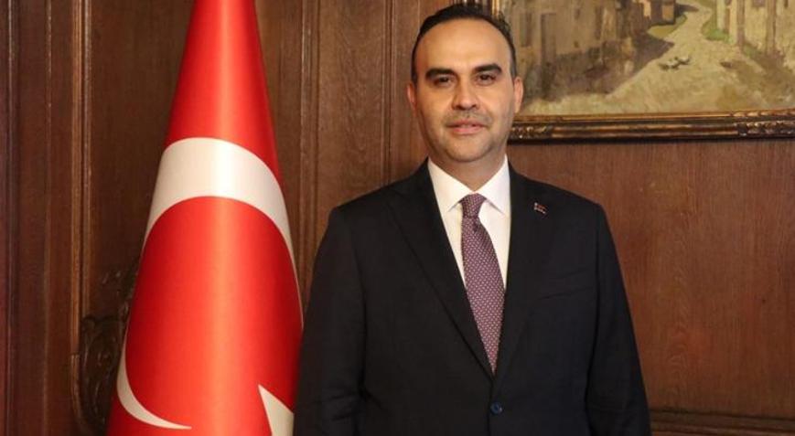 HIT-30 dünya sahnesinde Bakan Kacırdan Pariste yatırım çağrısı