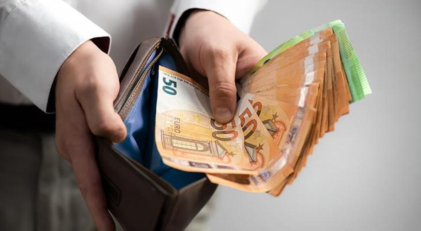 Bir yıl boyunca kimse fark etmedi Çalışanların hesabına yanlışlıkla milyonlarca euro yatırdılar