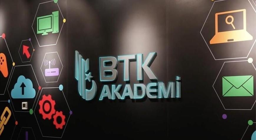 BTK Akademi, 21 ilde düzenlenecek yüz yüze eğitimler için başvuruları açtı Yapay zeka eğitimi almak isteyenlere fırsat