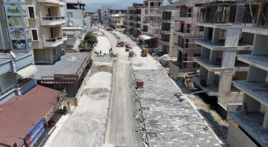 Arsuz’da kaldırım çalışması